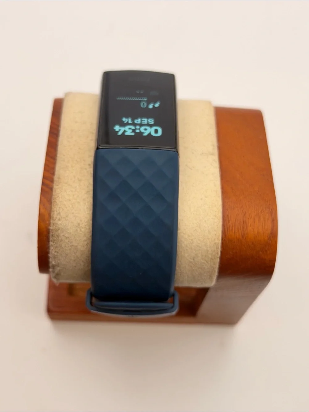 Fitbit Charge 4, Charger included, Black/blue, very good, tested, smartwatch